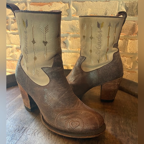 LANE JUNK GYPSY Wanderlust Leather Cowboy Bootie “Wander” Arrows Women’s Size 8 - Picture 1 of 17
